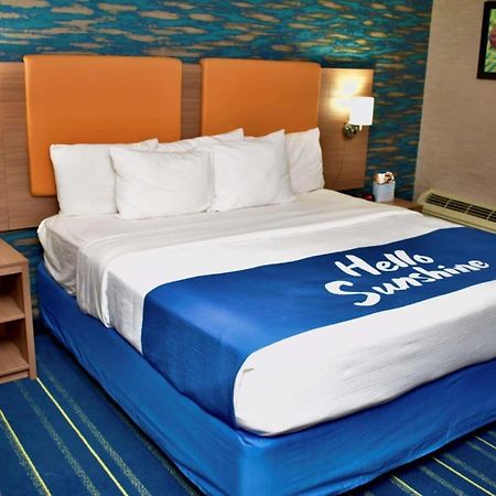 Days Inn By Wyndham Wayne Exterior photo