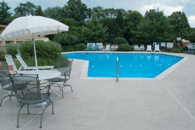 Days Inn By Wyndham Wayne Facilities photo